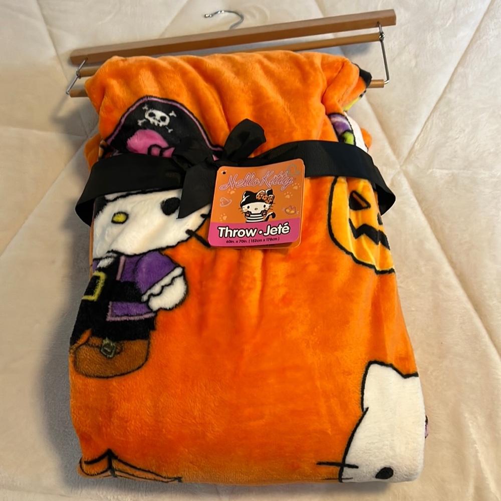 Hello kitty Halloween throw blanket